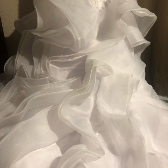 Wedding dress - Picture 5 of 8